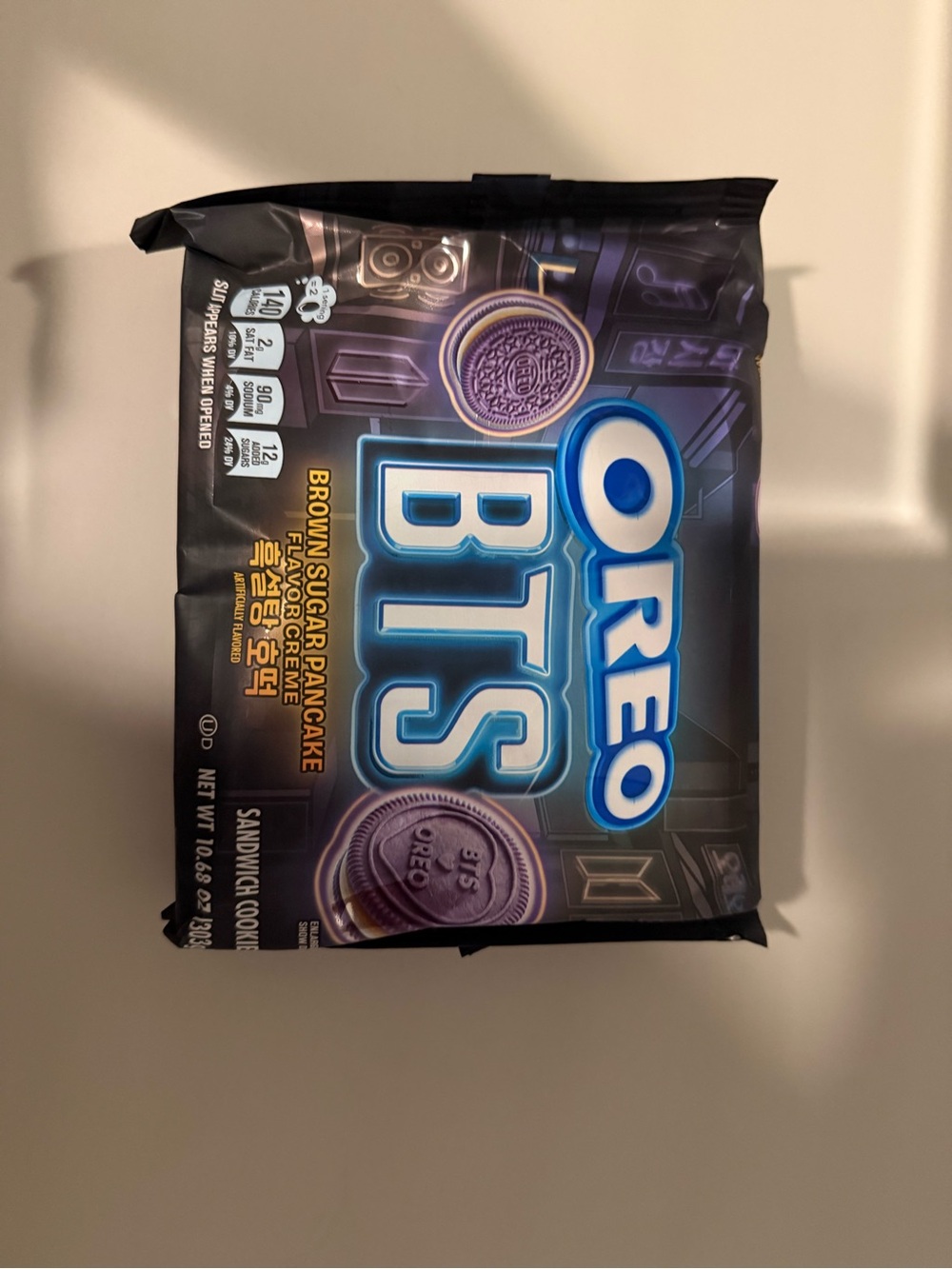 OREO BTS Brown Sugar Pancake Sandwich Cookies - Black & Blue Pack